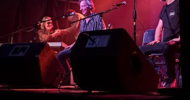 Javier Calamaro entre sus éxitos y el aceite de oliva